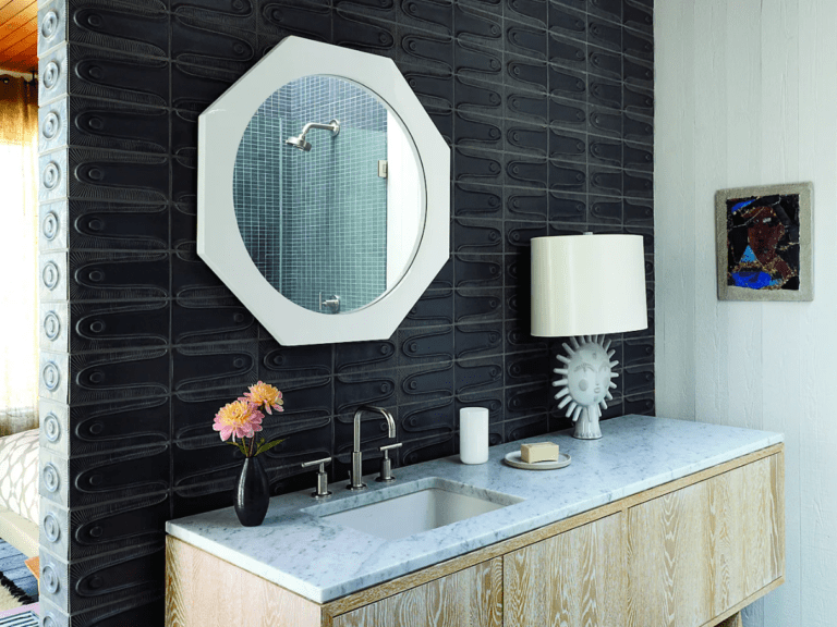 How to pick the right size wall mirror
