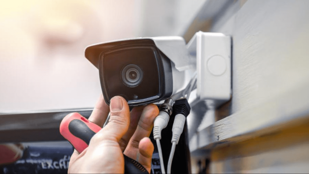 Can wifi home cameras be hacked